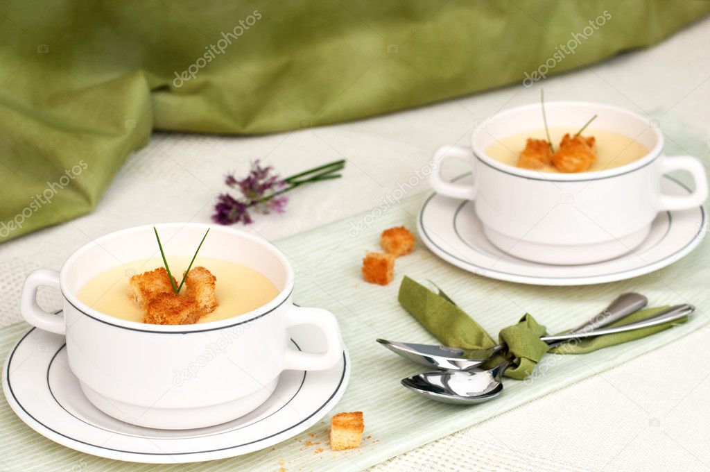 creamy pea soupe