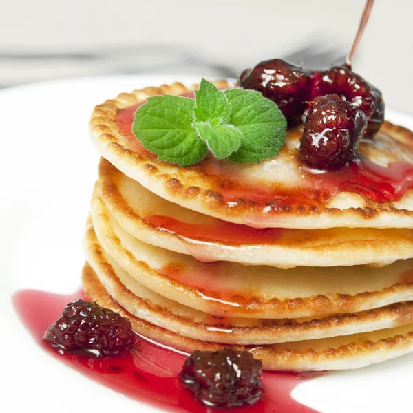 Pannenkoeken voor het ontbijt — Stockfoto