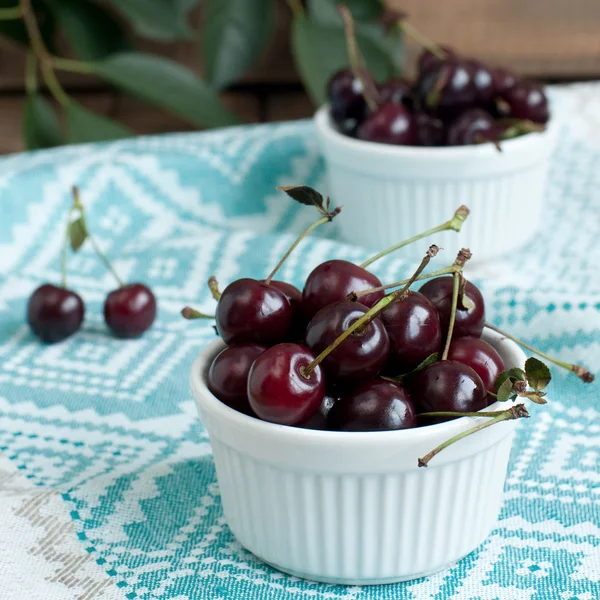 Fresh cherry — Stock Photo, Image