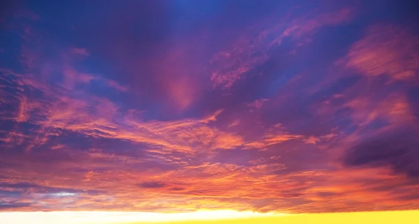 gökyüzü günbatımı