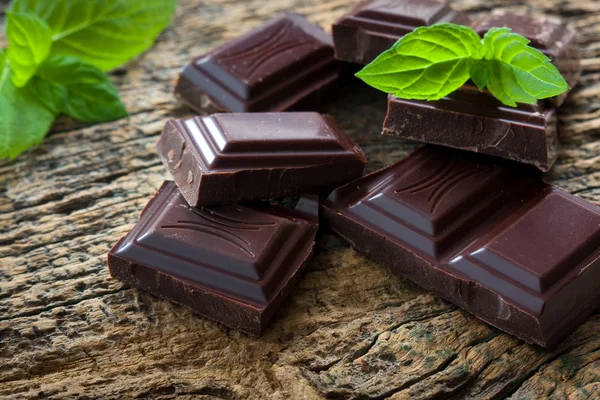 Dark chocolate pieces — Stock Photo, Image