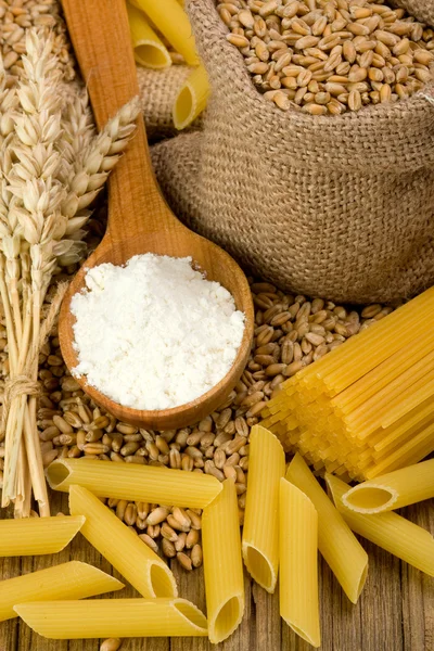 Wheat and pasta — Stock Photo, Image