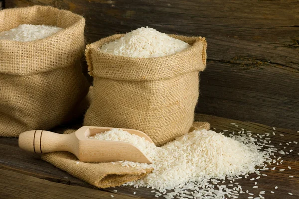 White uncooked rice — Stock Photo, Image