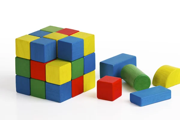 Puzzle Rubik Cube Spielzeug, bunte Holzblöcke buntes Spiel, fallen letztes Element — Stockfoto