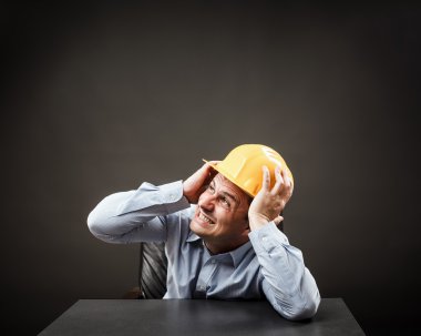 Kafasına düşen piyano ekle :)