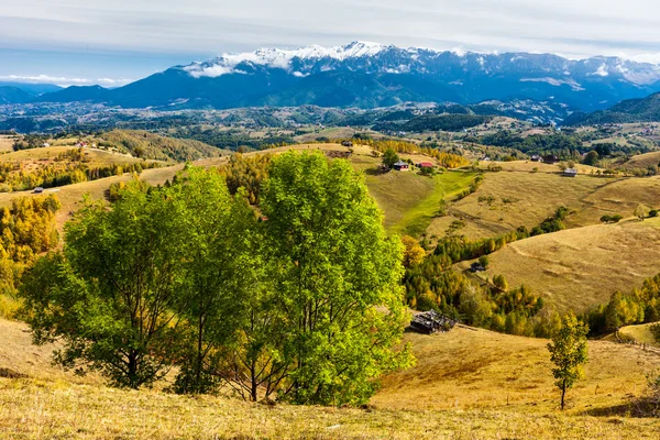 Prachtige berglandschap in het najaar — Stockfoto
