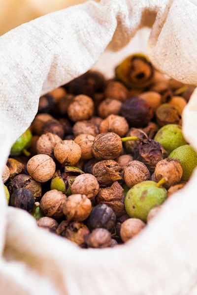 Jute bag filled with fresh walnuts — Stock Photo, Image