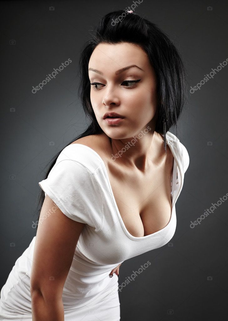 Vestido con escote fotos de stock, imágenes de Vestido con escote sin royalties | Depositphotos Vestido con escote fotos de stock, imágenes de Vestido con escote sin royalties | Depositphotos