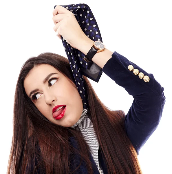 Affärskvinna gestikulerande hängande själv med halsduk — Stockfoto