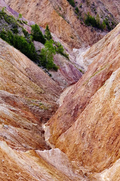 RUGINOASA pit od pohoří apuseni — Stock fotografie