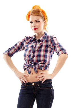 Akimbo duran seksi ev kadını