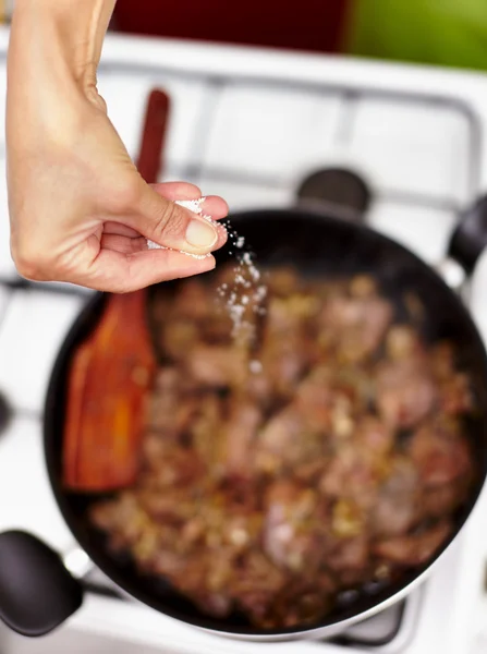 Seasoning chicken liver roast — Stock Photo, Image