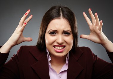 sinirli stresli iş kadını