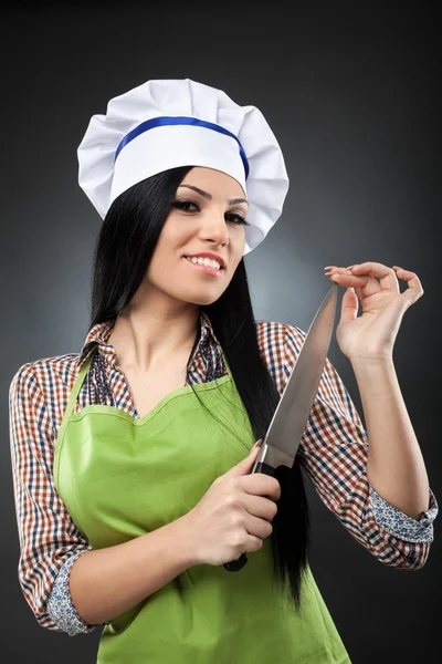 Mujer latina chef con cuchillo —  Fotos de Stock