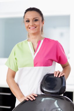 güzel kadın dişçi ofisinde