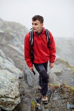 Genç hiker Dağı'nda