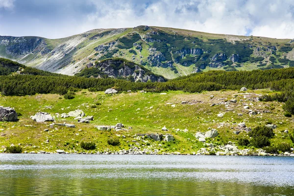 Lago di Calcescu in Rumeno — Foto Stock