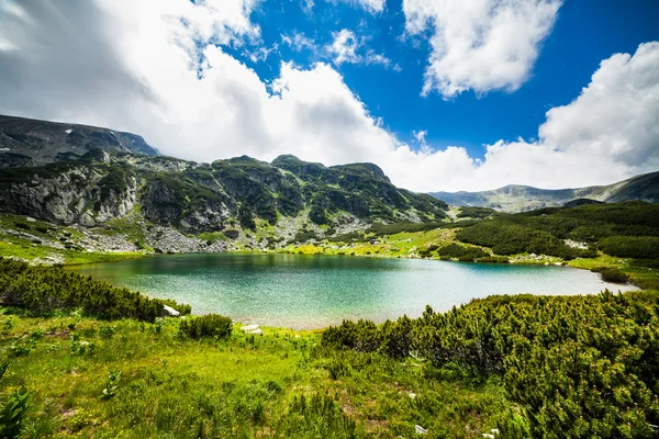 Jezero calcescu v rumunštině — Stock fotografie