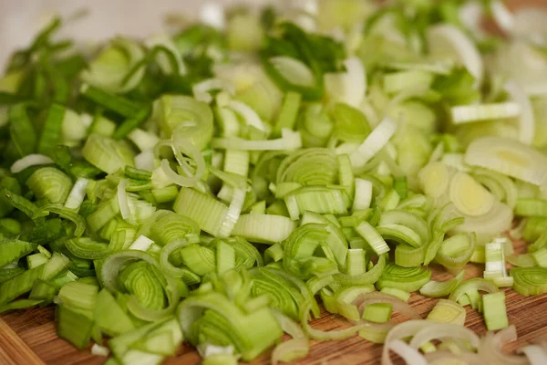 Leek Freshly Chopped Wooding Board — Stock Photo, Image