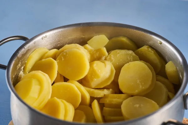 Hot Freshly Boiled Sliced Potatoes Stainless Steel Pot Blue Wooden — Stock Photo, Image