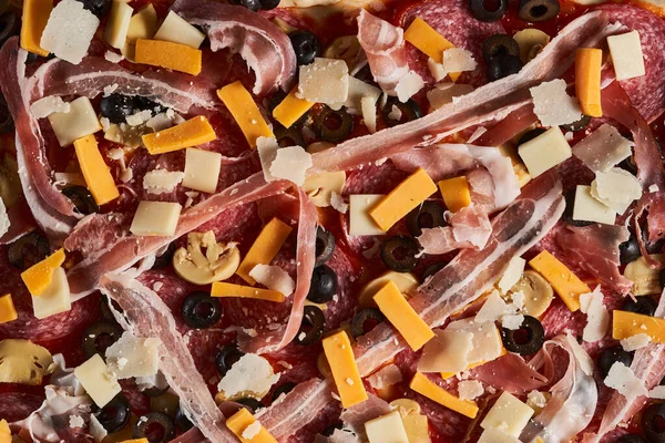 Uncooked Pizza Topping Various Cheddar Cheeses Olives Ham Other Ingredients — Stock Photo, Image
