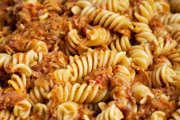 Closeup Fusilli Pasta Tuna Herbs — Stock Photo, Image