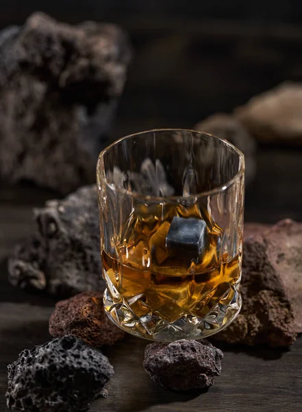 Whisky Met Ijs Vulkanische Stenen — Stockfoto