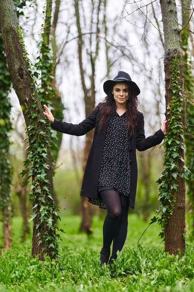 Portrait Beautiful Young Woman Rainy Spring Day Park — 스톡 사진