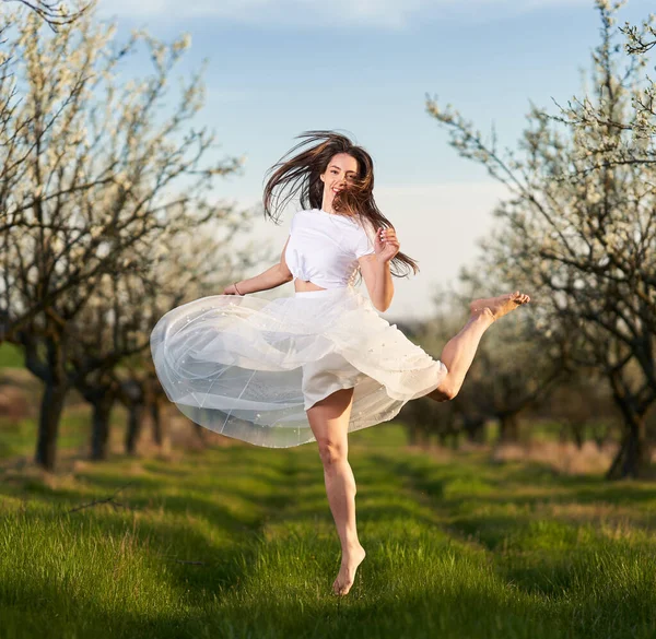 Portrait Beautiful Caucasian Woman White Dress Blooming Plum Orchard — Stok fotoğraf