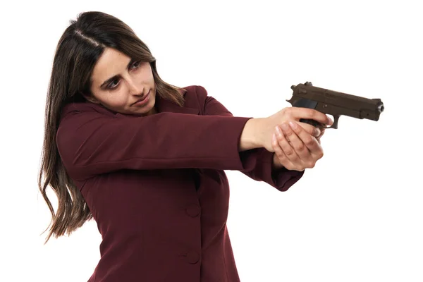 Indische Geschäftsfrau Mit Pistole Auf Weißem Hintergrund — Stockfoto