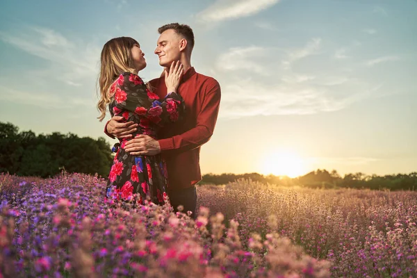 Lovely Young Couple Having Great Time Lavender Field Sunset — Stock Fotó