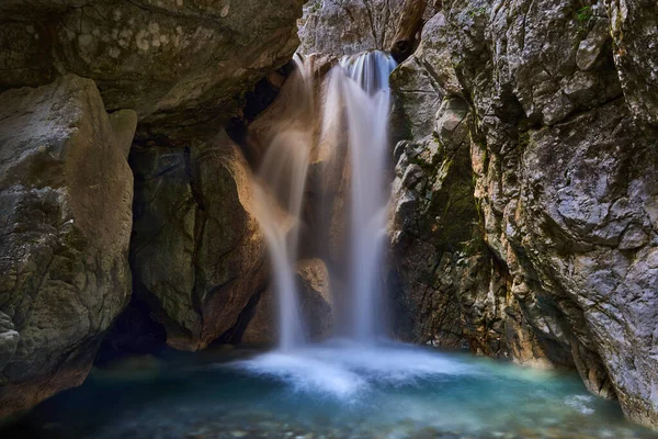 Landscape Beautiful Waterfall Canyon Mountains — Fotografia de Stock