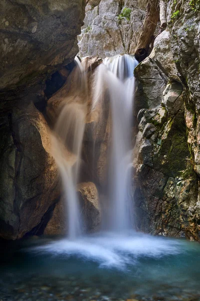 Landscape Beautiful Waterfall Canyon Mountains — Foto Stock
