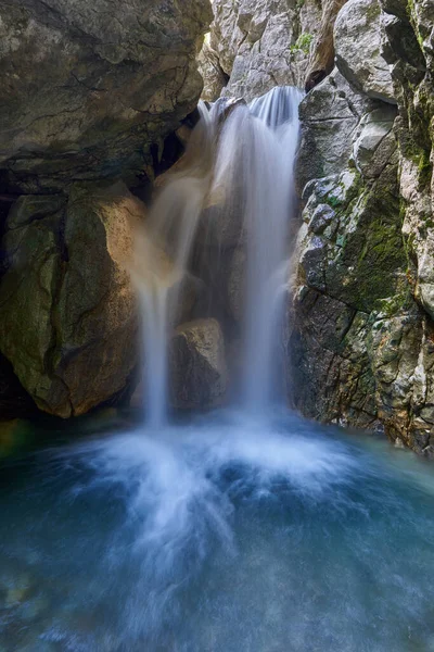 Landscape Beautiful Waterfall Canyon Mountains — Foto de Stock