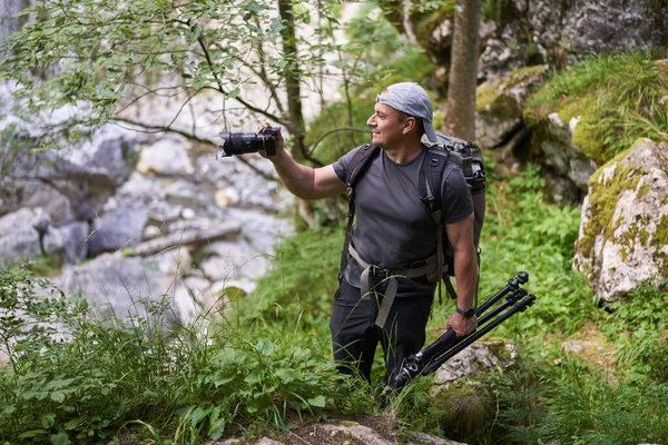 Nature Photographer Camera Hiking His Backpack Trail Mountain Forest — Photo