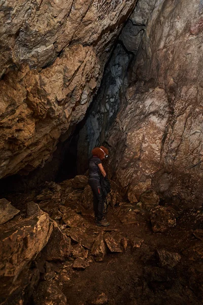 Woman Headtorch Exploring Very Old Cave Beautiful Speleothems — 스톡 사진