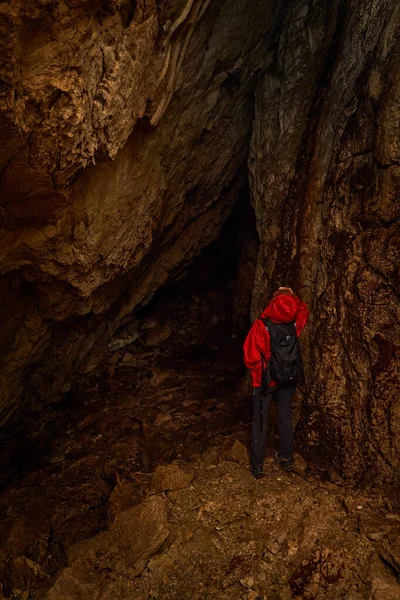 Woman Headtorch Exploring Very Old Cave Beautiful Speleothems — 스톡 사진