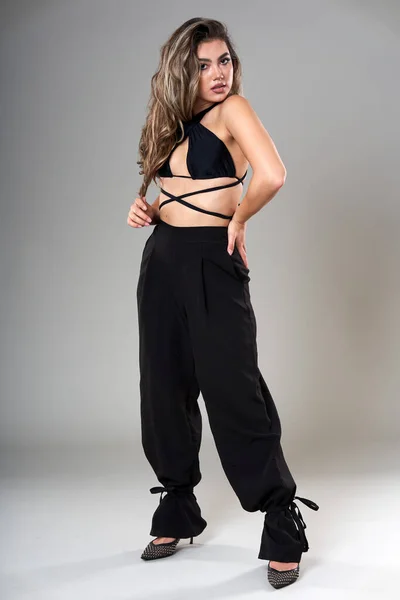 Young Beautiful Fashionable Model Trendy Black Top Trousers Studio Shot — Stock Photo, Image