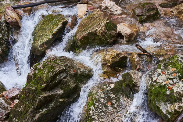 Ríos Rápidos Con Agua Que Fluye Rápidamente Las Montañas Después —  Fotos de Stock