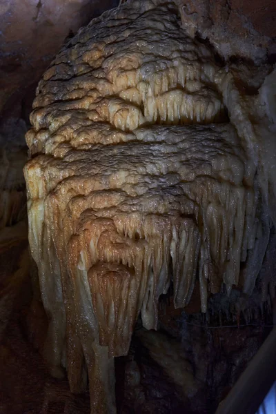 Cristaux Sur Divers Spéléothèmes Dans Une Grotte Dans Une Mine — Photo