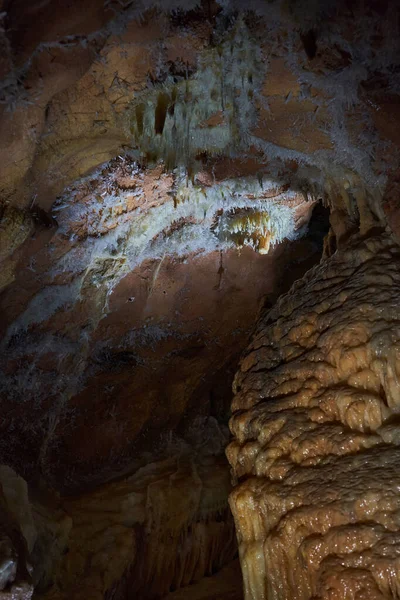 Krystaly Různých Speleothems Jeskyni Opuštěném Dole — Stock fotografie