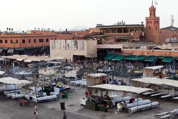 Piac, a híres köztéren, Marrakech, Marokkó-a december 24, 2012. — Stock Fotó