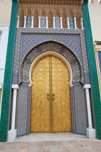 Porte dorée du Palais Royal à Fès, Maroc — Photo