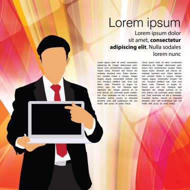 Dizüstü bilgisayarı olan iş adamı
