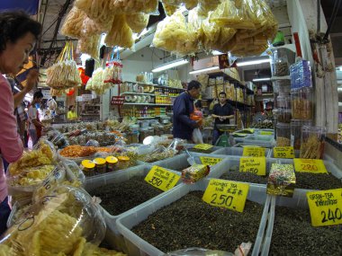 Bangkok semt pazarı, insanlar ticaret