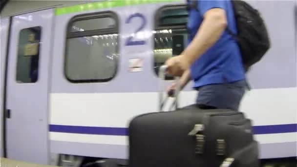 Gente en el metro — Vídeos de Stock