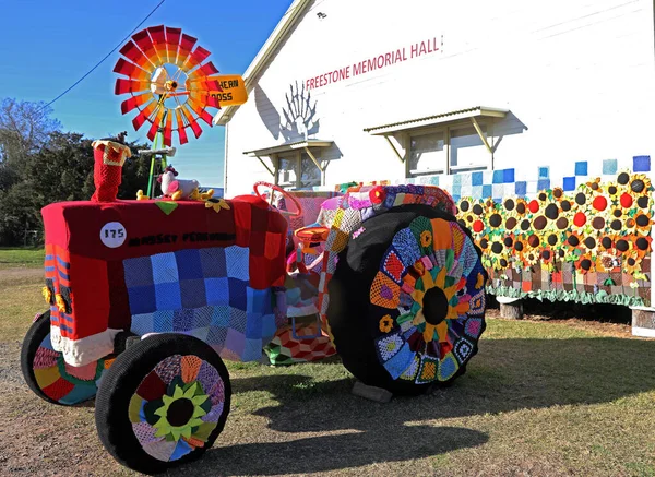 Freestone Memorial Hall Featuring Knitted Flowers Tractor Windmill Outback Toilet — ストック写真