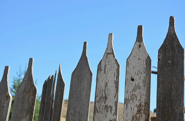 Vecchio recinto di legno picchetto — Foto Stock