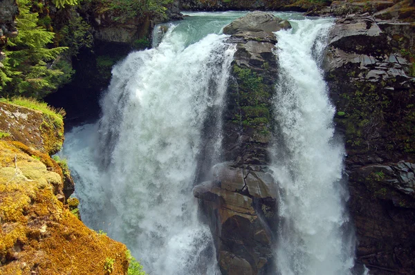 Nooksack Falls em Washingtion, EUA — Fotografia de Stock