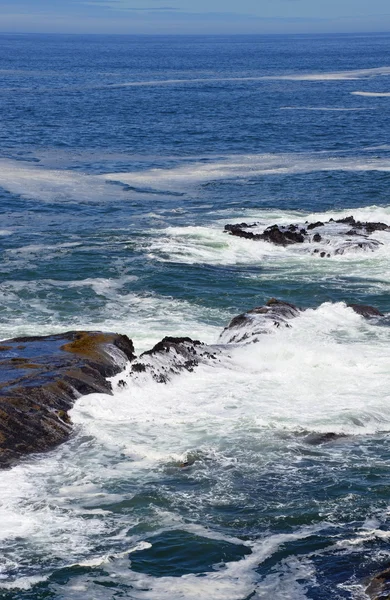 Paisaje océano Pacífico azul Imágenes De Stock Sin Royalties Gratis